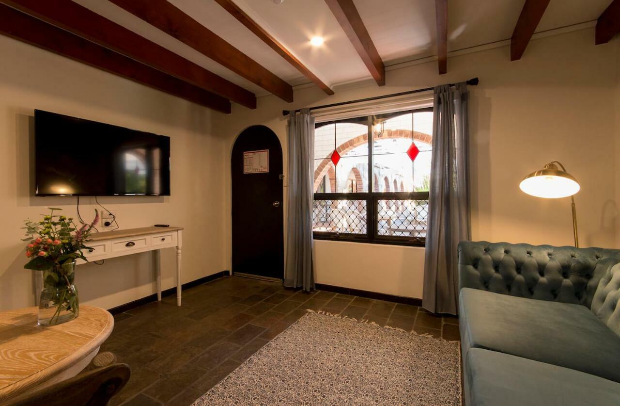 Hotel The Manor Basket Range Extérieur photo